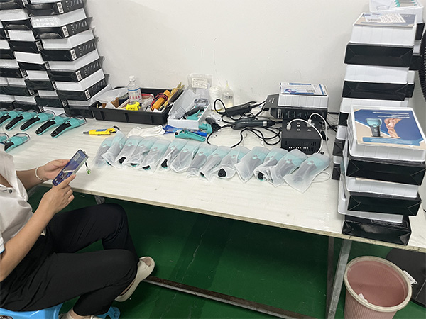 Кейс 3 (OEM): роликовая пилка для ног, инспекция качества